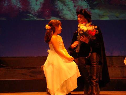 Faust, Théâtre du Casino d'Aix-les-Bains, 2008. Rôle de Siébel